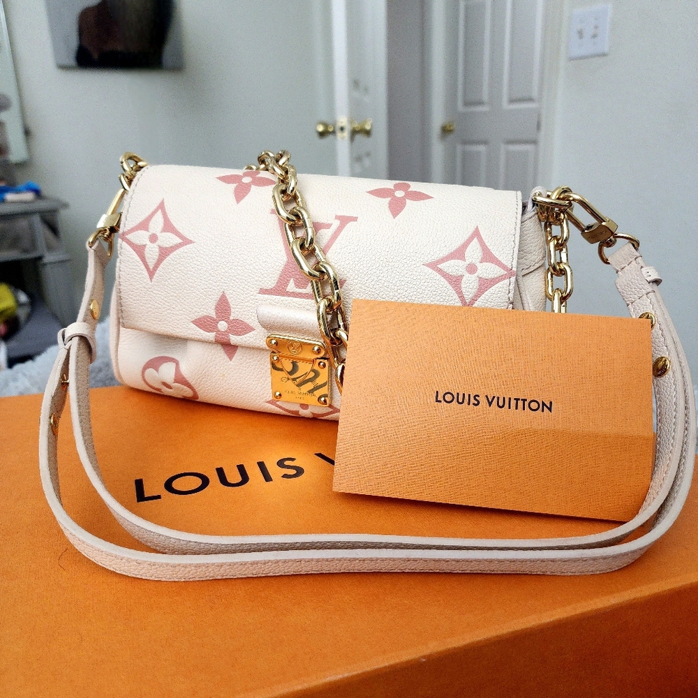 Louis Vuitton LV Favorite